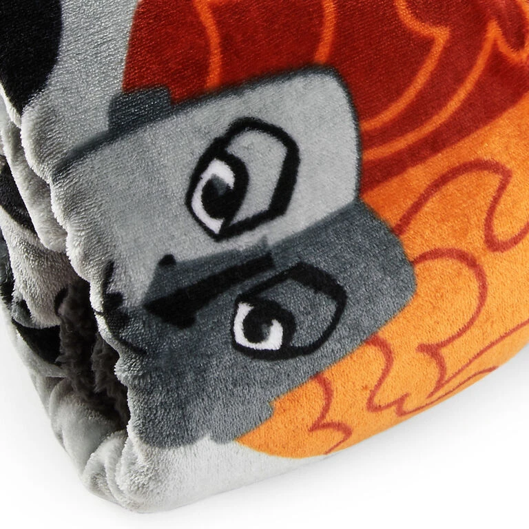 Hallmark Disney Hocus Pocus Black Flame Candle Blanket, 50x60 4 Hallmark Disney Hocus Pocus Black Flame Candle Blanket, 50x60 - Image 4